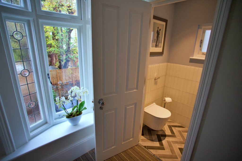 pittst cloakroom 2 large